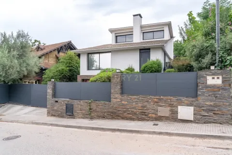 Dom w Sant Cugat Del Valles, Barcelona, Hiszpania 7 sypialni, 340 mkw. nr 167089