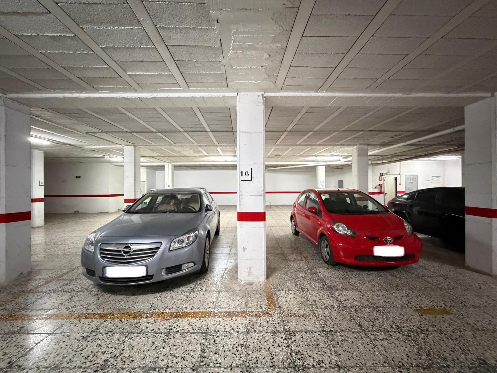Garage in Torrevieja, Alicante, Spain 32 sq.m. No. 182944