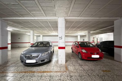 Garage for sale in Torrevieja, Alicante, Spain 32 sq.m. No. 182944 - photo 3