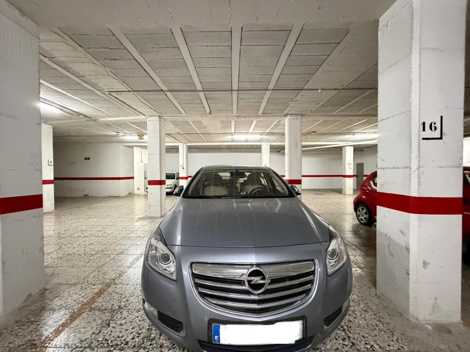 Garage in Torrevieja, Alicante, Spain 32 sq.m. No. 182944
