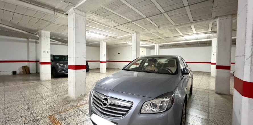 Garage in Torrevieja, Alicante, Spain 32 sq.m. No. 182944