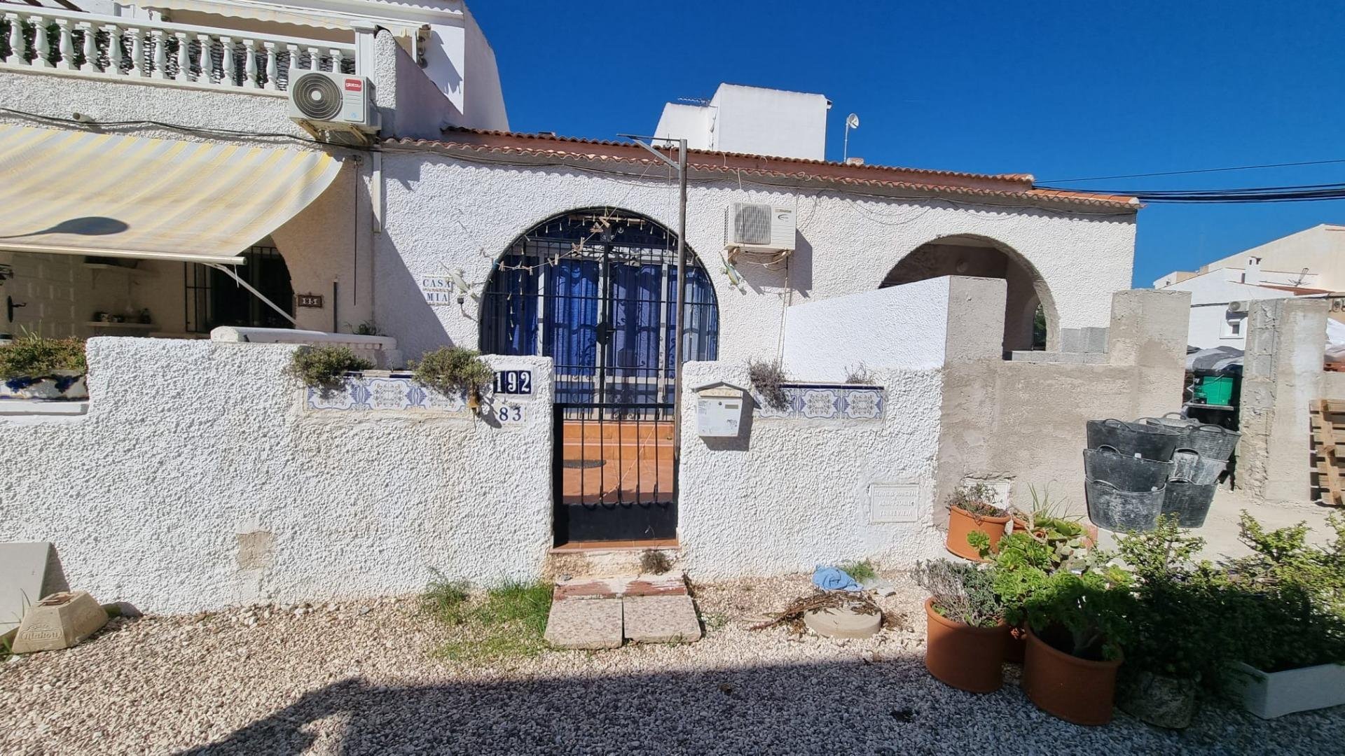 Bungalow i El Chaparral, Alicante, Spanien 1 sovrum, 43 kvm. Nr. 182945
