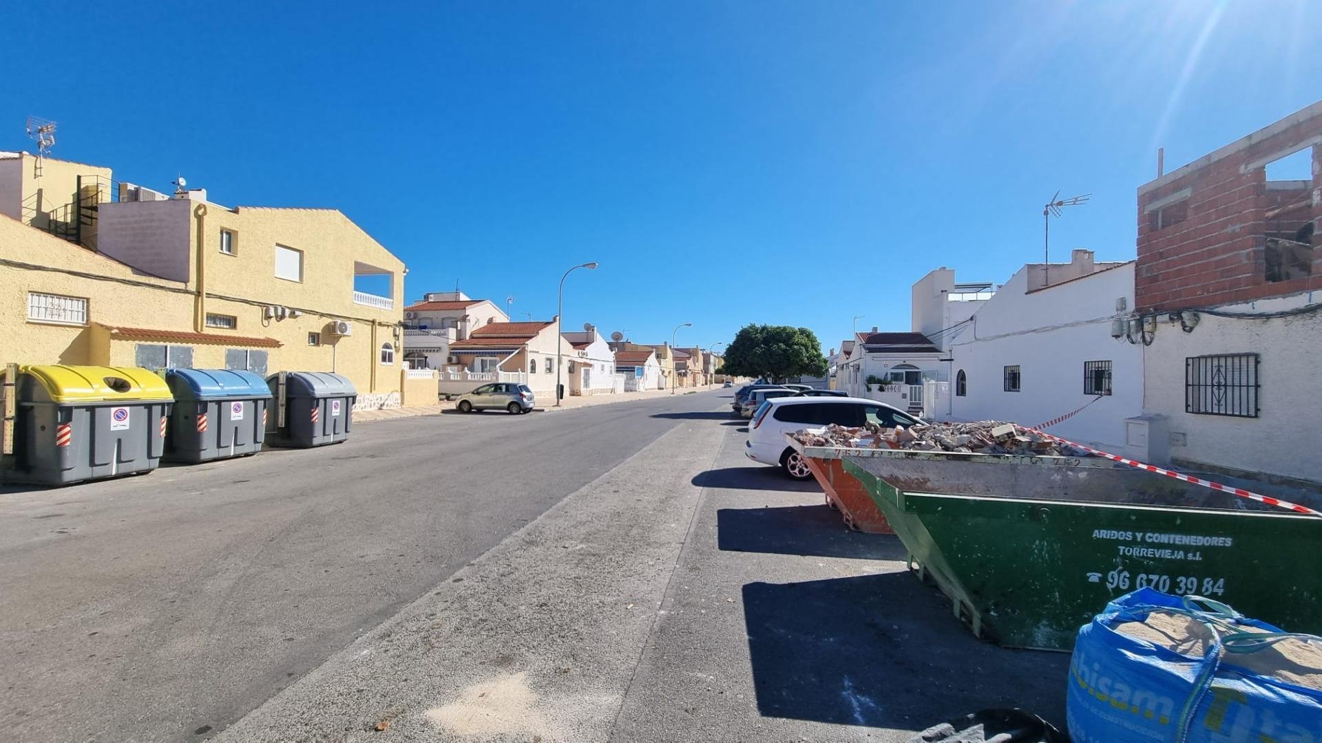 Bungalow i El Chaparral, Alicante, Spanien 1 sovrum, 43 kvm. Nr. 182945