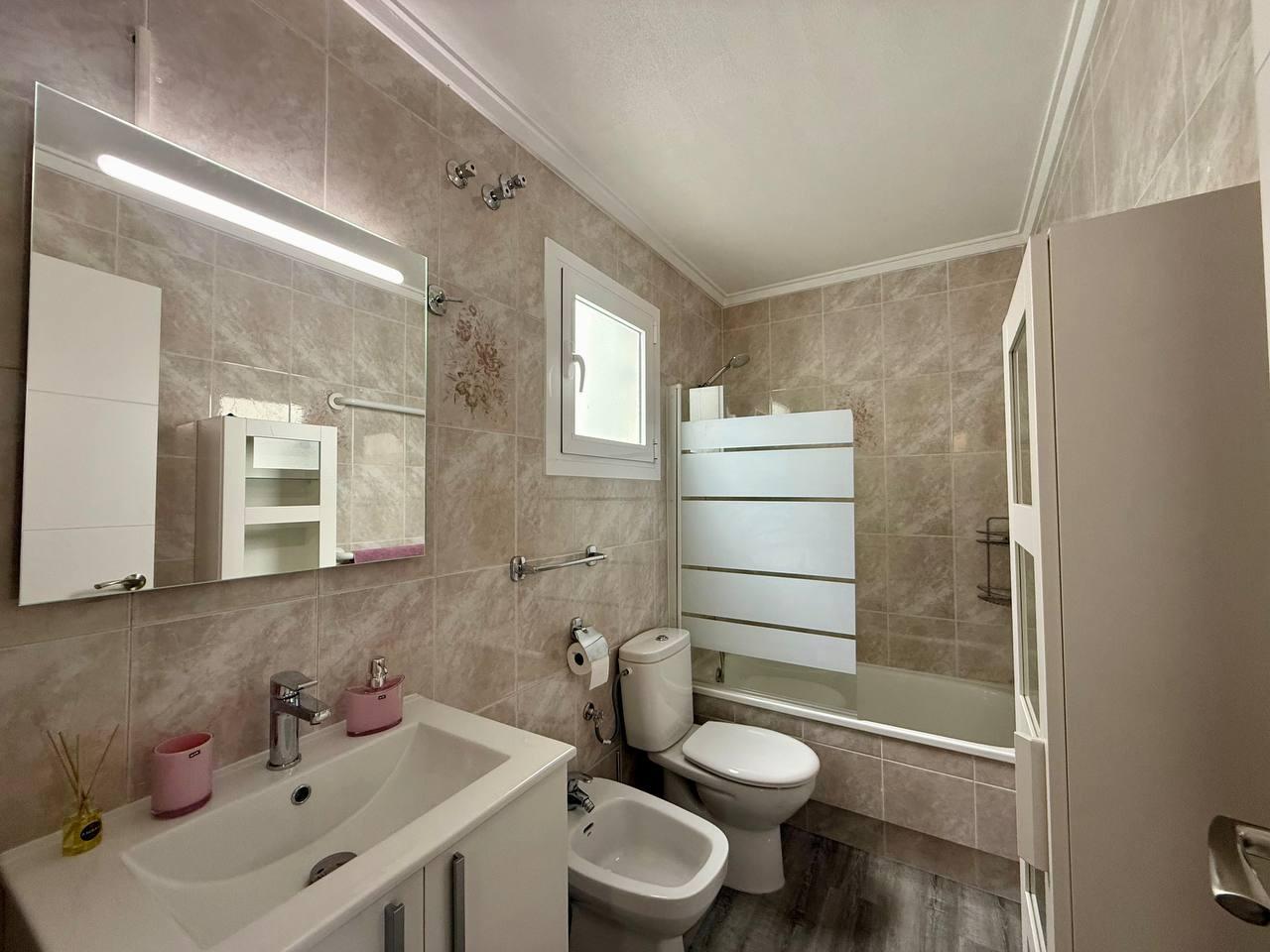 Apartamento en Torrevieja, Alicante, España 1 dormitorio, 48 m2 No. 182940