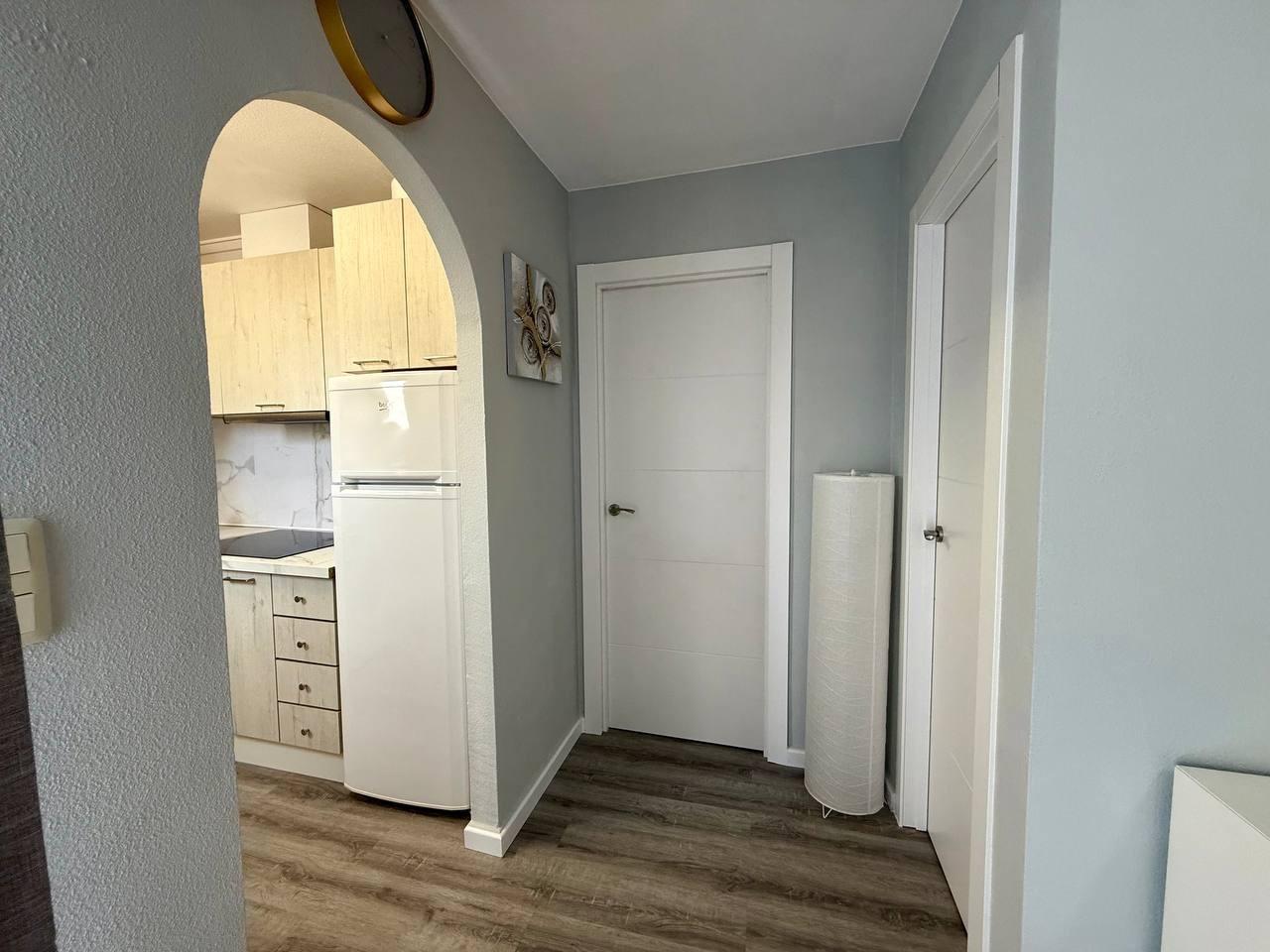 Apartamento en Torrevieja, Alicante, España 1 dormitorio, 48 m2 No. 182940