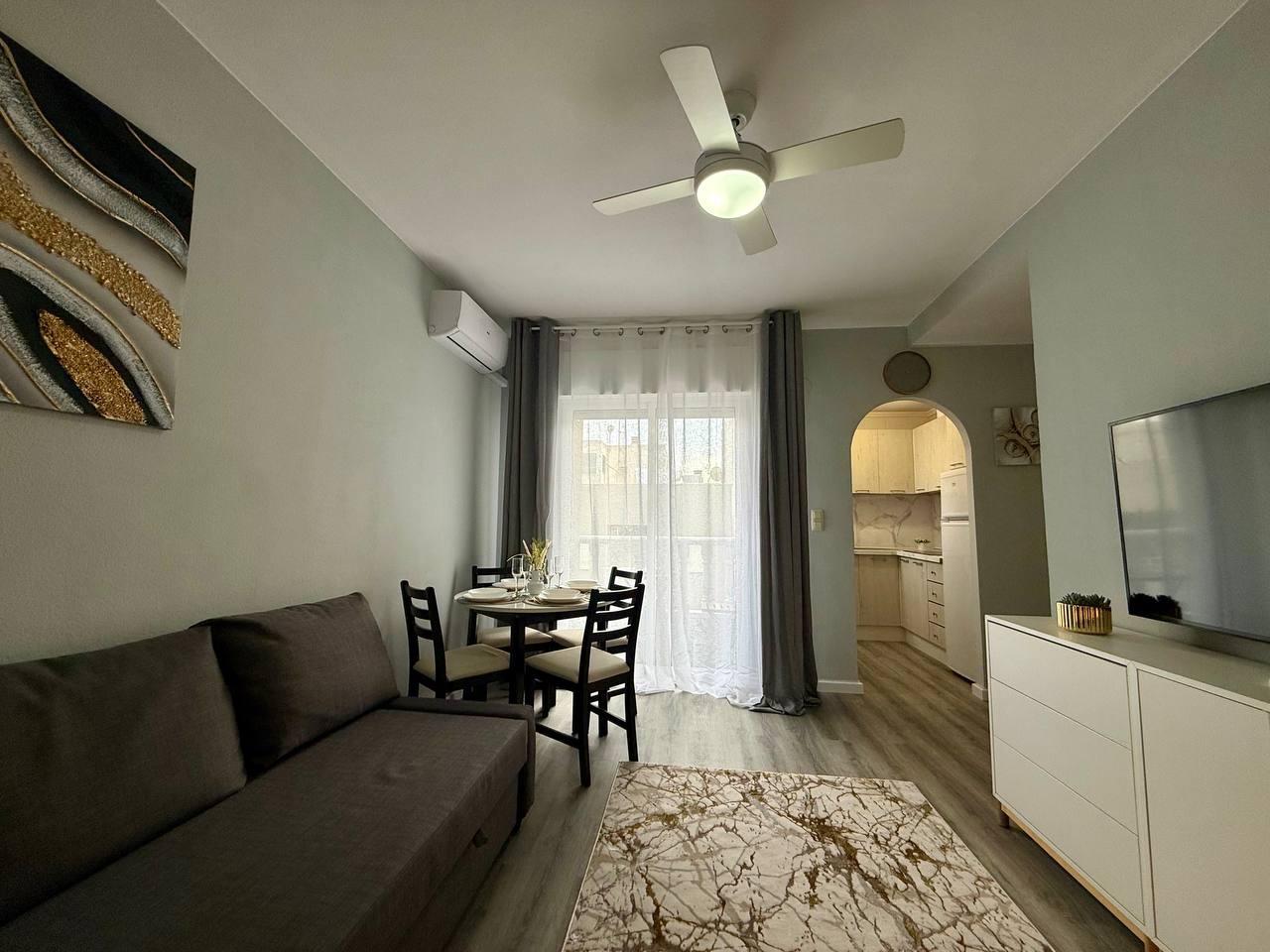 Apartamento en Torrevieja, Alicante, España 1 dormitorio, 48 m2 No. 182940