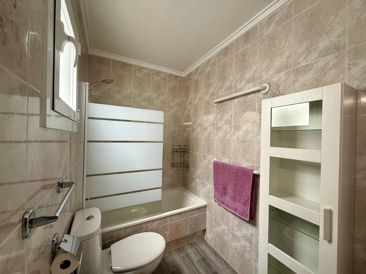 Apartamento en Torrevieja, Alicante, España 1 dormitorio, 48 m2 No. 182940