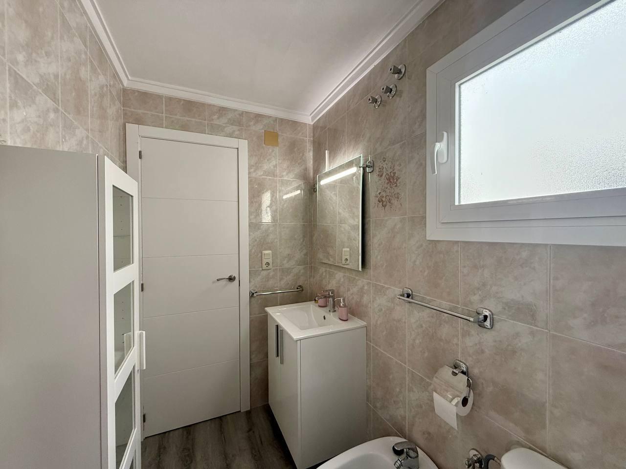 Apartamento en Torrevieja, Alicante, España 1 dormitorio, 48 m2 No. 182940