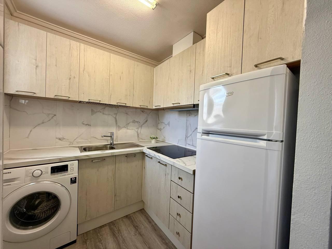 Apartamento en Torrevieja, Alicante, España 1 dormitorio, 48 m2 No. 182940