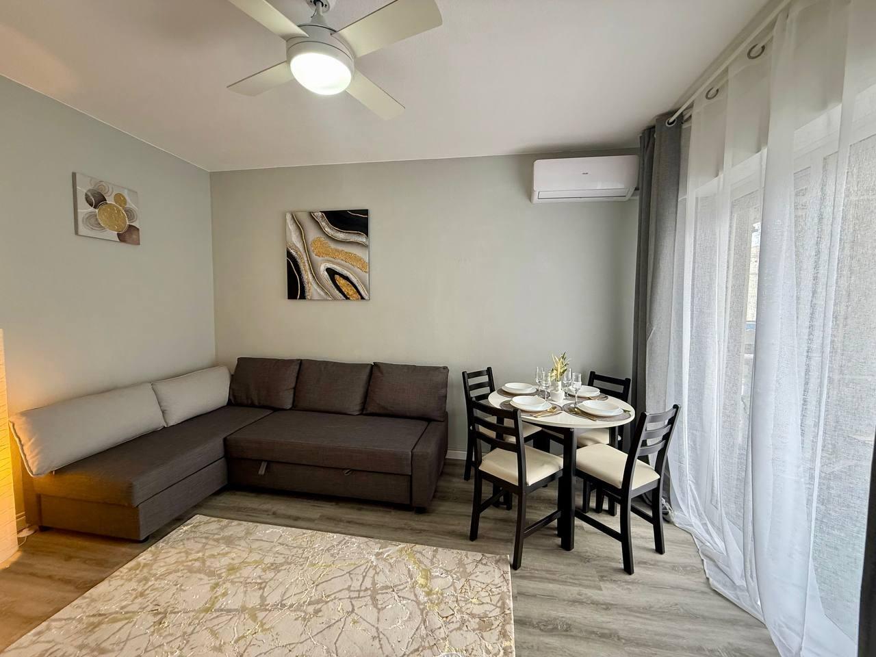 Apartamento en Torrevieja, Alicante, España 1 dormitorio, 48 m2 No. 182940