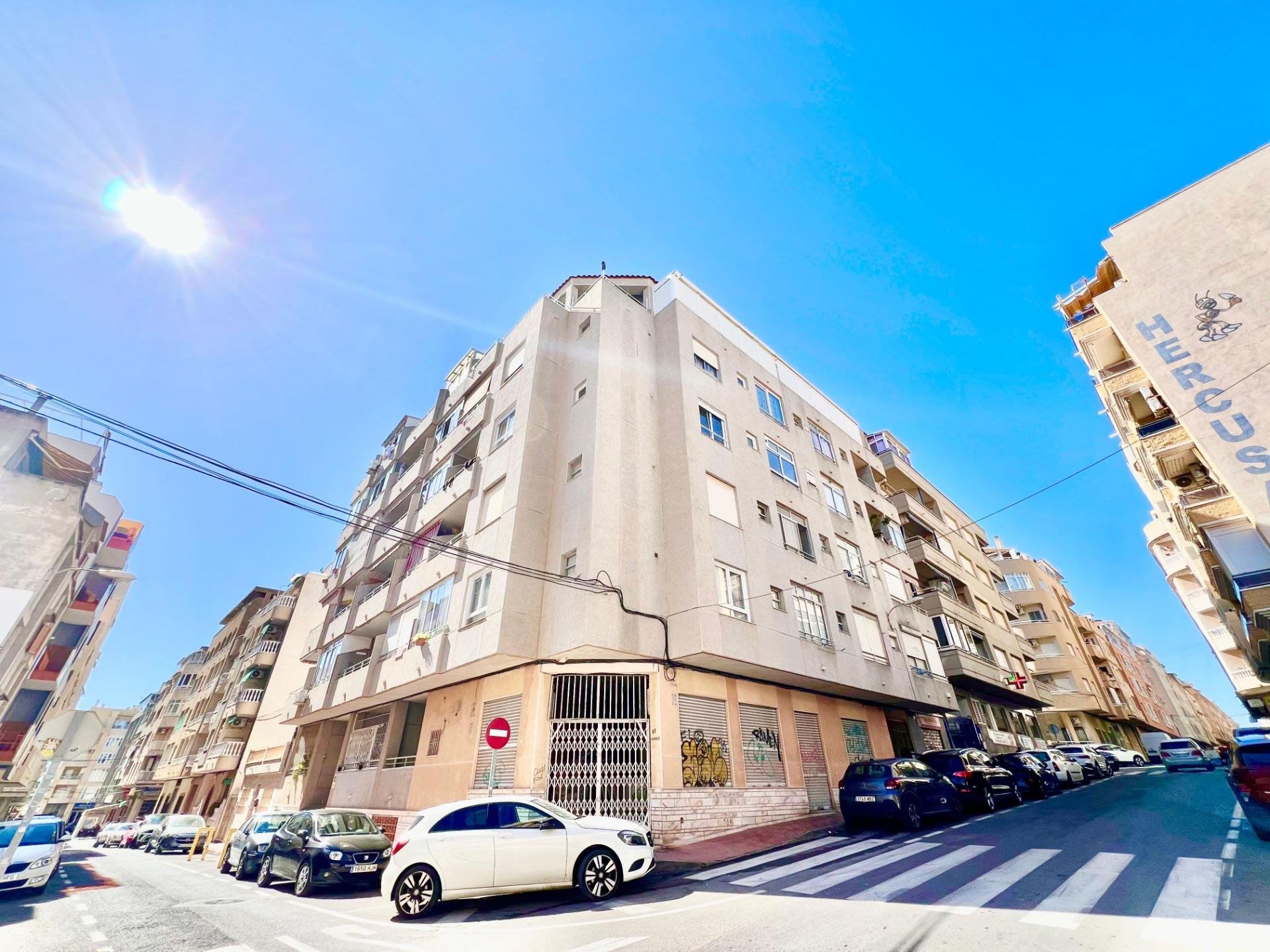 Takvåning i Torrevieja, Alicante, Spanien 1 sovrum, 55 kvm. Nr. 182946