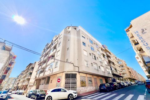 Penthouse w Torrevieja, Alicante, Hiszpania 1 sypialnia, 55 mkw. nr 182946 – zdjęcie 2