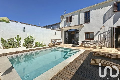 Villa en Sant Jaume dels Domenys, Tarragona, España 4 dormitorios, 200 m2 No. 153476