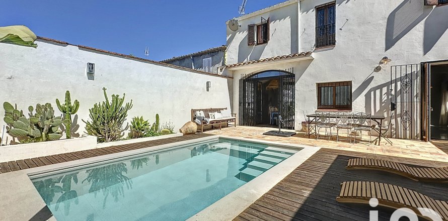 Villa i Sant Jaume dels Domenys, Tarragona, Spanien 4 sovrum, 200 kvm. Nr. 153476