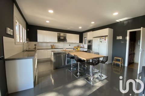 Lägenhet till salu i Sant Cugat Del Valles, Barcelona, Spanien 6 sovrum, 570 kvm. Nr. 153471 - foto 21