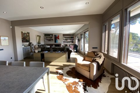 Lägenhet till salu i Sant Cugat Del Valles, Barcelona, Spanien 6 sovrum, 570 kvm. Nr. 153471 - foto 15