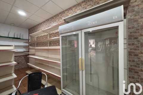 Commercial property for sale in La Antilla, Huelva, Spain 1 bedroom, 46 sq.m. No. 186039 - photo 5