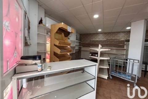 Commercial property for sale in La Antilla, Huelva, Spain 1 bedroom, 46 sq.m. No. 186039 - photo 13