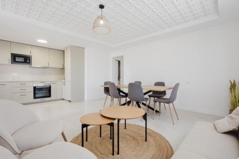 Apartamento en venta Torrevieja, Alicante, España 3 dormitorios, 110 m2 No. 139325 - foto 5