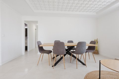 Apartamento en venta Torrevieja, Alicante, España 3 dormitorios, 110 m2 No. 139325 - foto 4