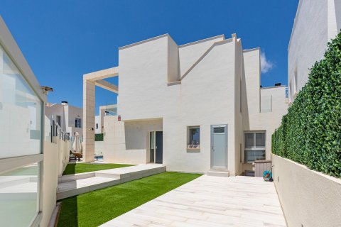 Villa pārdošanā Cabo Roig, Alicante, Spānijā 3 istabas, 149 m2 Nr. 189925 - attēls 2