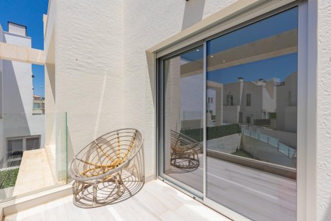 Villa pārdošanā Cabo Roig, Alicante, Spānijā 3 istabas, 149 m2 Nr. 189925 - attēls 11