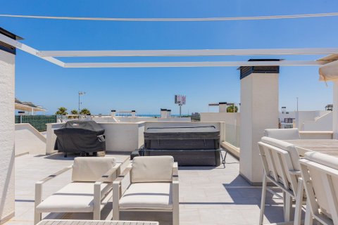 Villa pārdošanā Cabo Roig, Alicante, Spānijā 3 istabas, 149 m2 Nr. 189925 - attēls 14