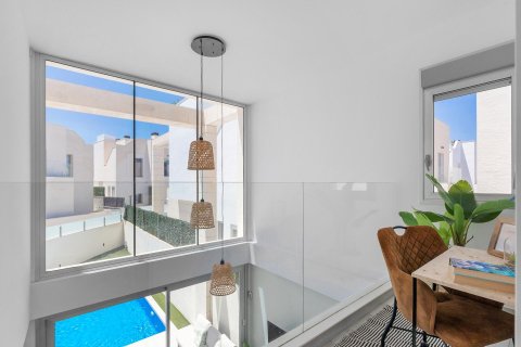 Villa pārdošanā Cabo Roig, Alicante, Spānijā 3 istabas, 149 m2 Nr. 189925 - attēls 24