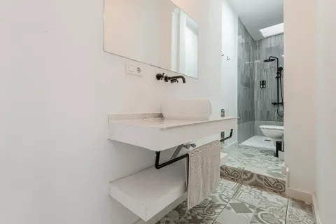 Apartamento en venta en Barcelona, España 3 dormitorios, No. 141134 - foto 10