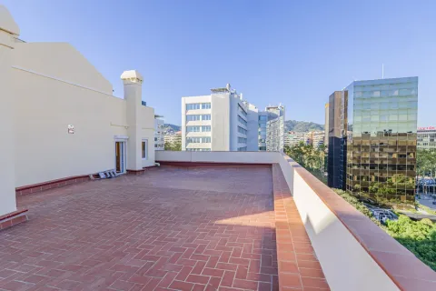 Apartamento en venta en Barcelona, España 4 dormitorios, No. 141135 - foto 15