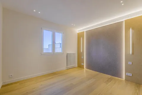 Apartamento en venta en Barcelona, España 4 dormitorios, No. 141135 - foto 20