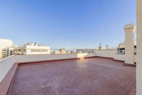 Apartamento en venta en Barcelona, España 4 dormitorios, No. 141135 - foto 21