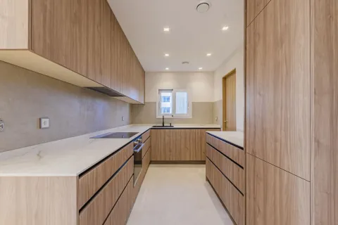 Apartamento en venta en Barcelona, España 4 dormitorios, No. 141135 - foto 24