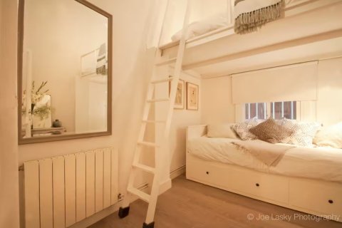 Apartamento en venta en Barcelona, España 4 dormitorios, No. 141133 - foto 29
