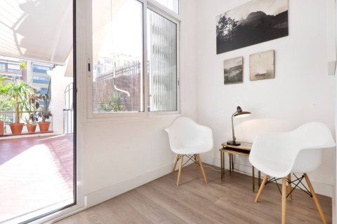 Apartamento en venta en Barcelona, España 4 dormitorios, No. 141133 - foto 17