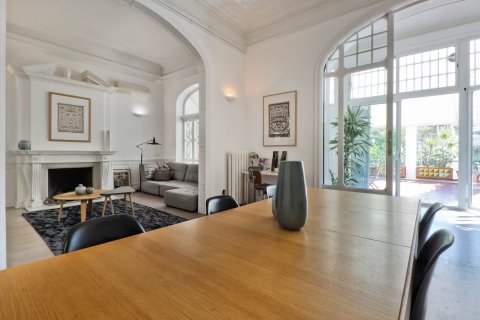 Apartamento en venta en Barcelona, España 4 dormitorios, No. 141133 - foto 14