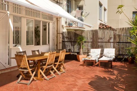 Apartamento en venta en Barcelona, España 4 dormitorios, No. 141133 - foto 8