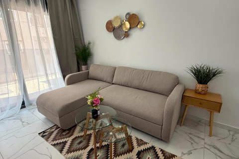 Apartment à vendre à Torrevieja, Alicante, Espagne, 2 chambres, 102 m2 No. 147731 - photo 6