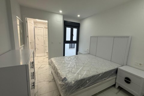 Apartment à vendre à Torrevieja, Alicante, Espagne, 2 chambres, 102 m2 No. 147731 - photo 11