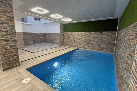 Apartment à vendre à Torrevieja, Alicante, Espagne, 2 chambres, 102 m2 No. 147731 - photo 24