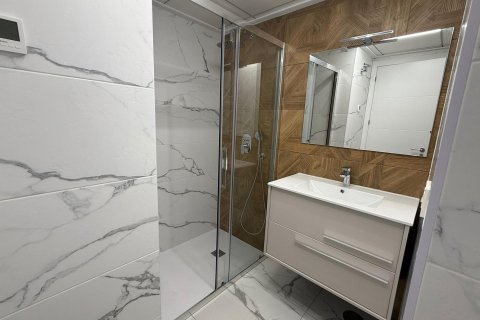 Apartment à vendre à Torrevieja, Alicante, Espagne, 2 chambres, 102 m2 No. 147731 - photo 15