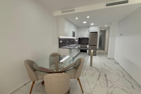 Apartment à vendre à Torrevieja, Alicante, Espagne, 2 chambres, 102 m2 No. 147731 - photo 5