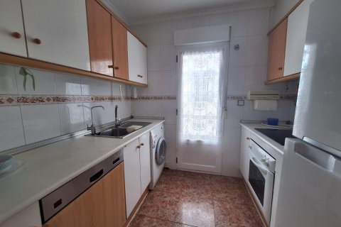 Аренда квартиры в Аликанте, Испания 1 спальня, 76м2 №147732 - фото 7