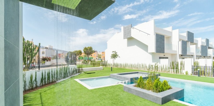 Bungalow en Torrevieja, Alicante, España 3 dormitorios, 82 m2 No. 171066