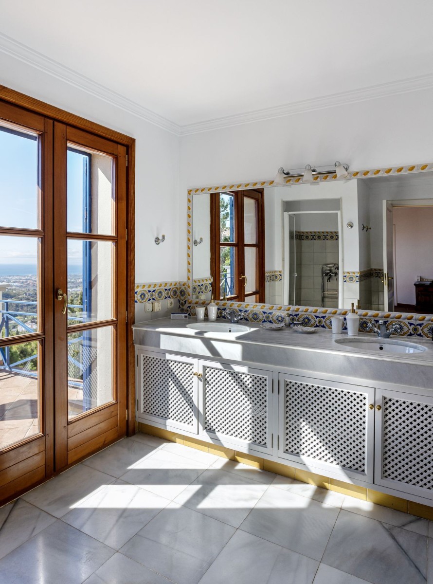 Villa El Madronal, Malaga, Spānijā 7 istabas, 1050 m2 Nr. 195216
