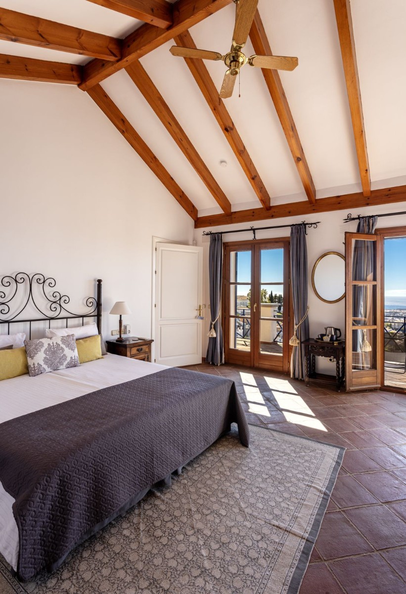 Villa El Madronal, Malaga, Spānijā 7 istabas, 1050 m2 Nr. 195216