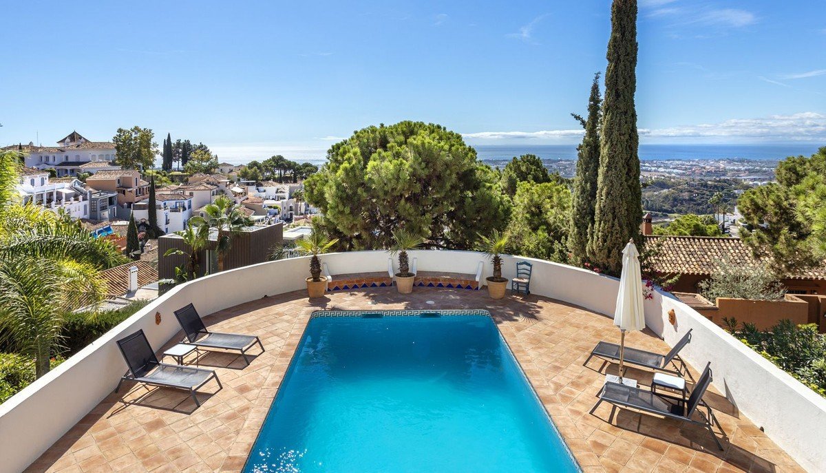 Villa El Madronal, Malaga, Spānijā 7 istabas, 1050 m2 Nr. 195216