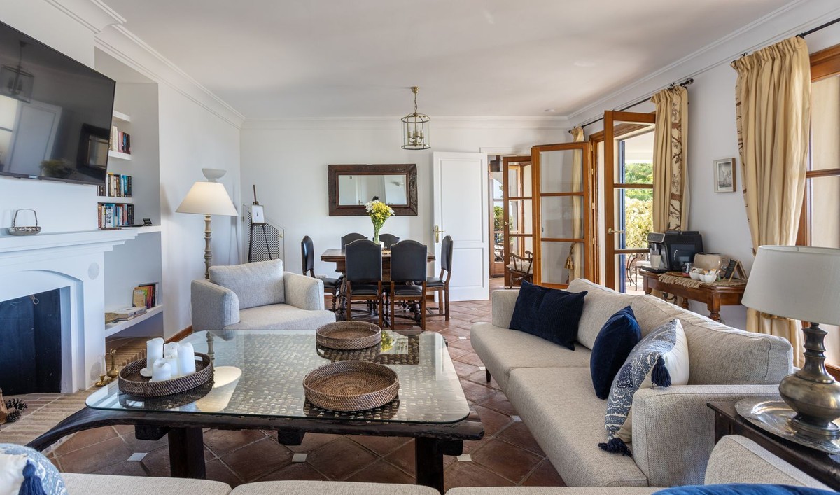 Villa El Madronal, Malaga, Spānijā 7 istabas, 1050 m2 Nr. 195216