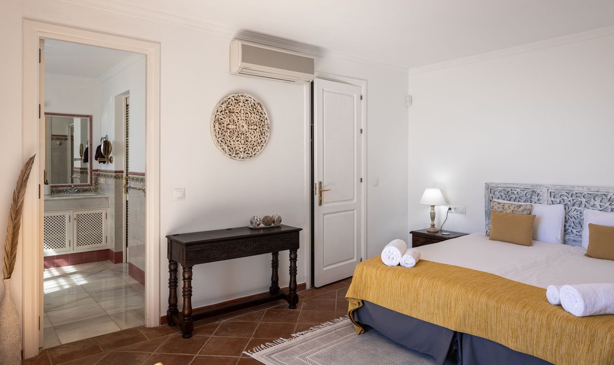 Villa El Madronal, Malaga, Spānijā 7 istabas, 1050 m2 Nr. 195216