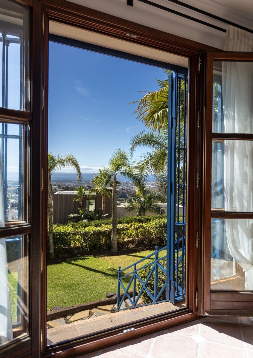 Villa El Madronal, Malaga, Spānijā 7 istabas, 1050 m2 Nr. 195216